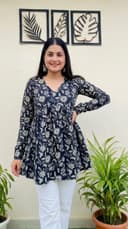 Peplum tops - Black view 1