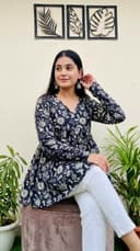 Peplum tops - Black view 2