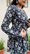 Peplum tops - Black view 4