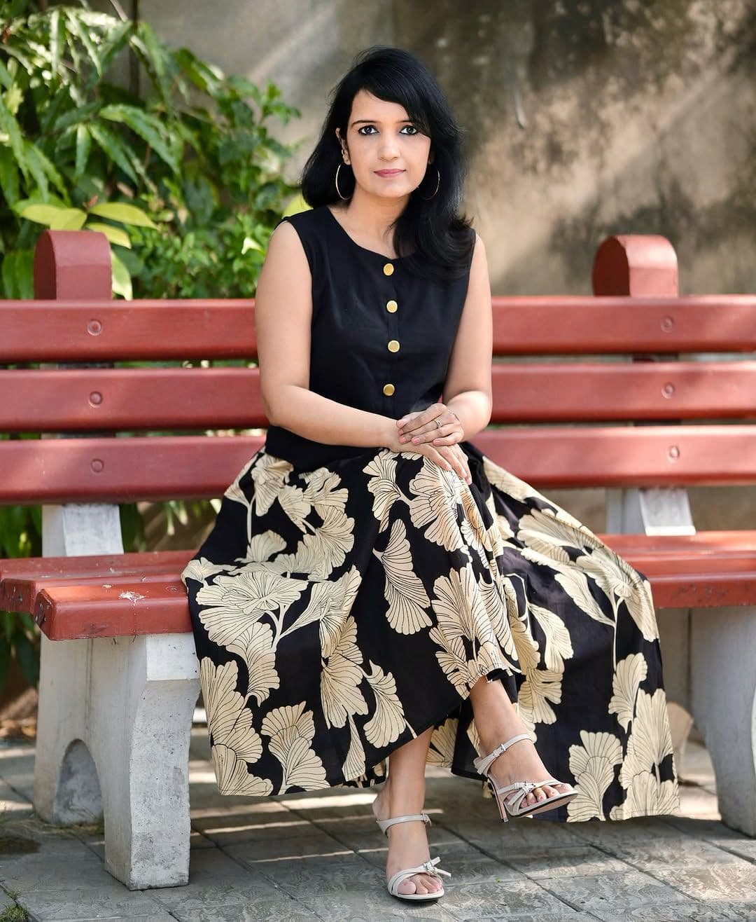 Top with skirt set - Matte Black